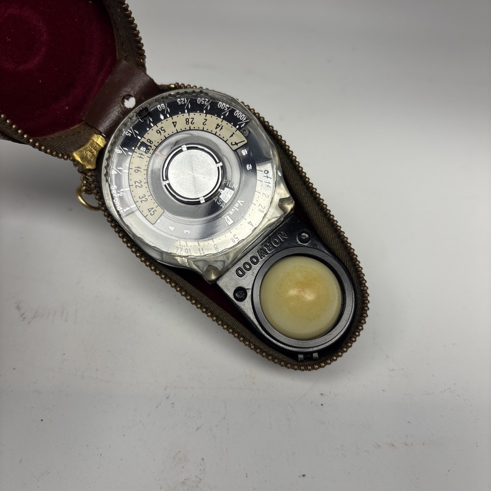 Norwood Super Director Walz Exposure Light Meter - Tested Works w/ Case